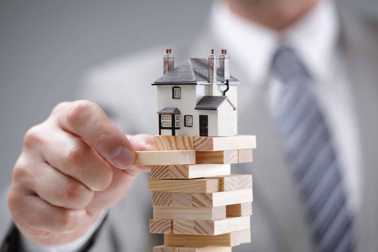 What a Housing Recession Means for Real Estate Professionals